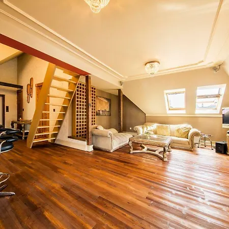 Airhome - Wooden Life Apartamento Tallin